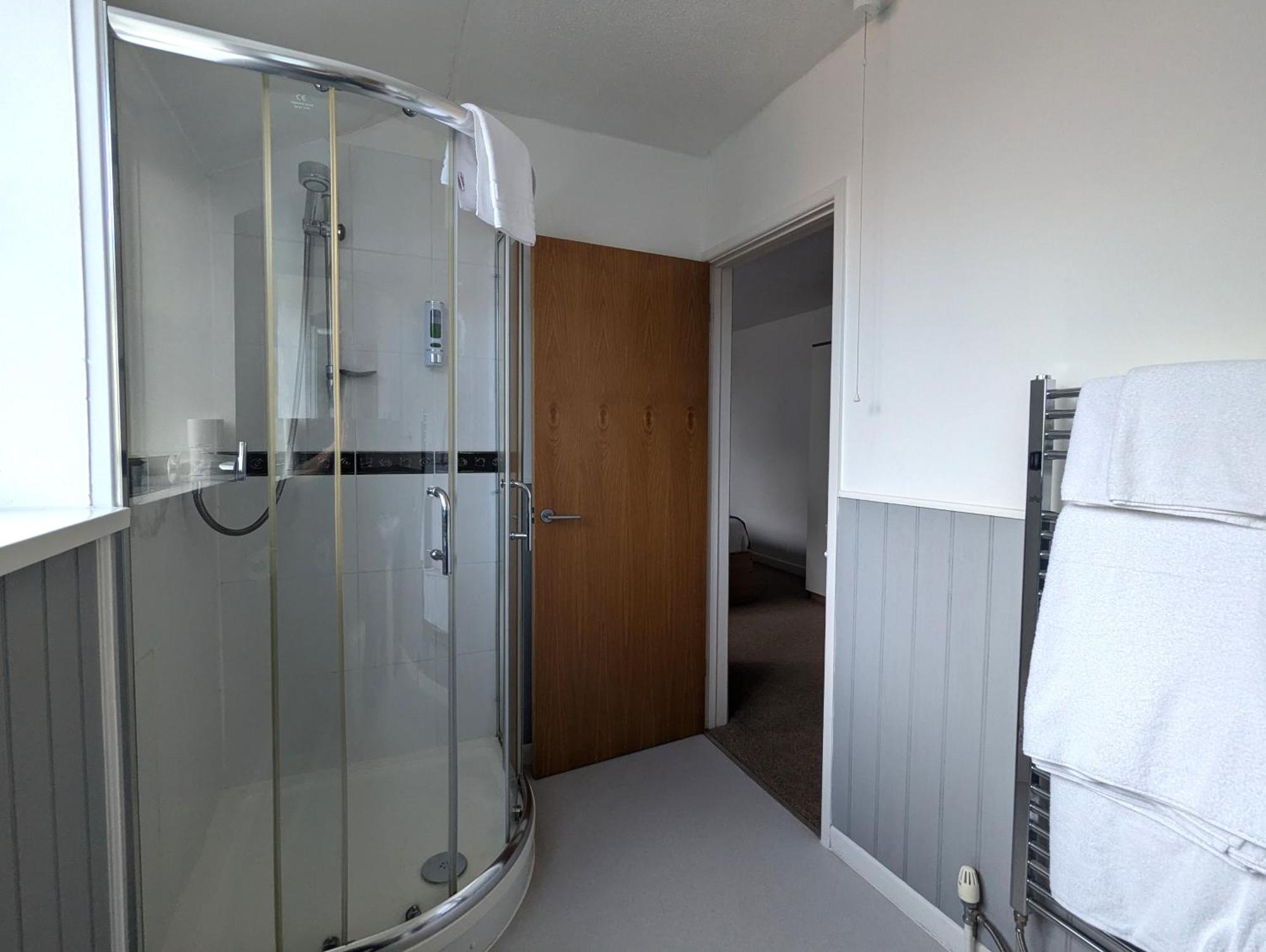 Hotel The By Cefn Tilla